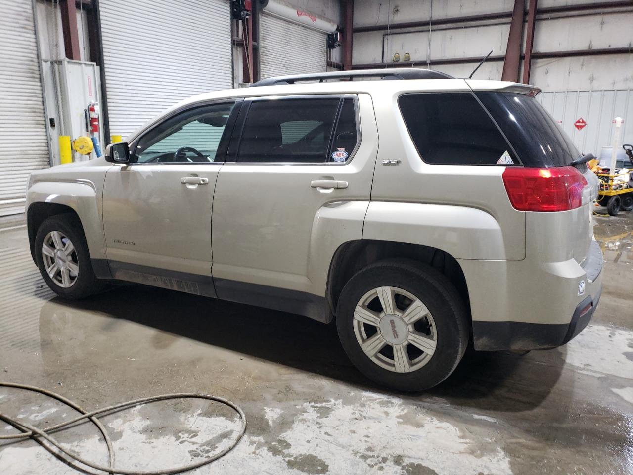 2015 GMC Terrain - Image 2