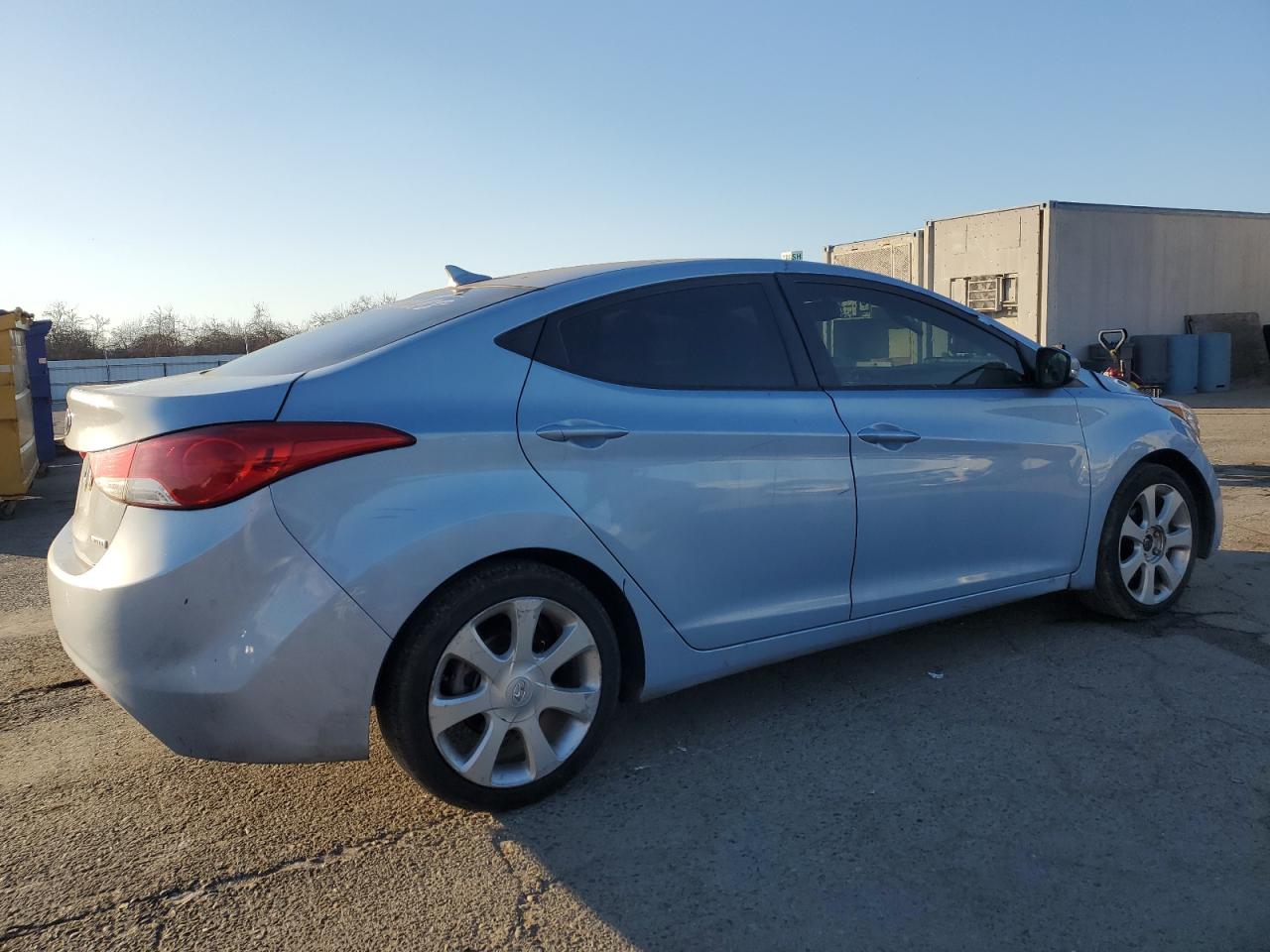 2013 Hyundai Elantra - Image 3