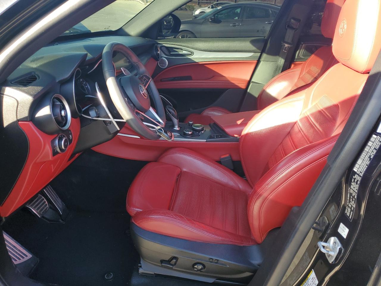 2018 Alfa Romeo Stelvio - Image 7