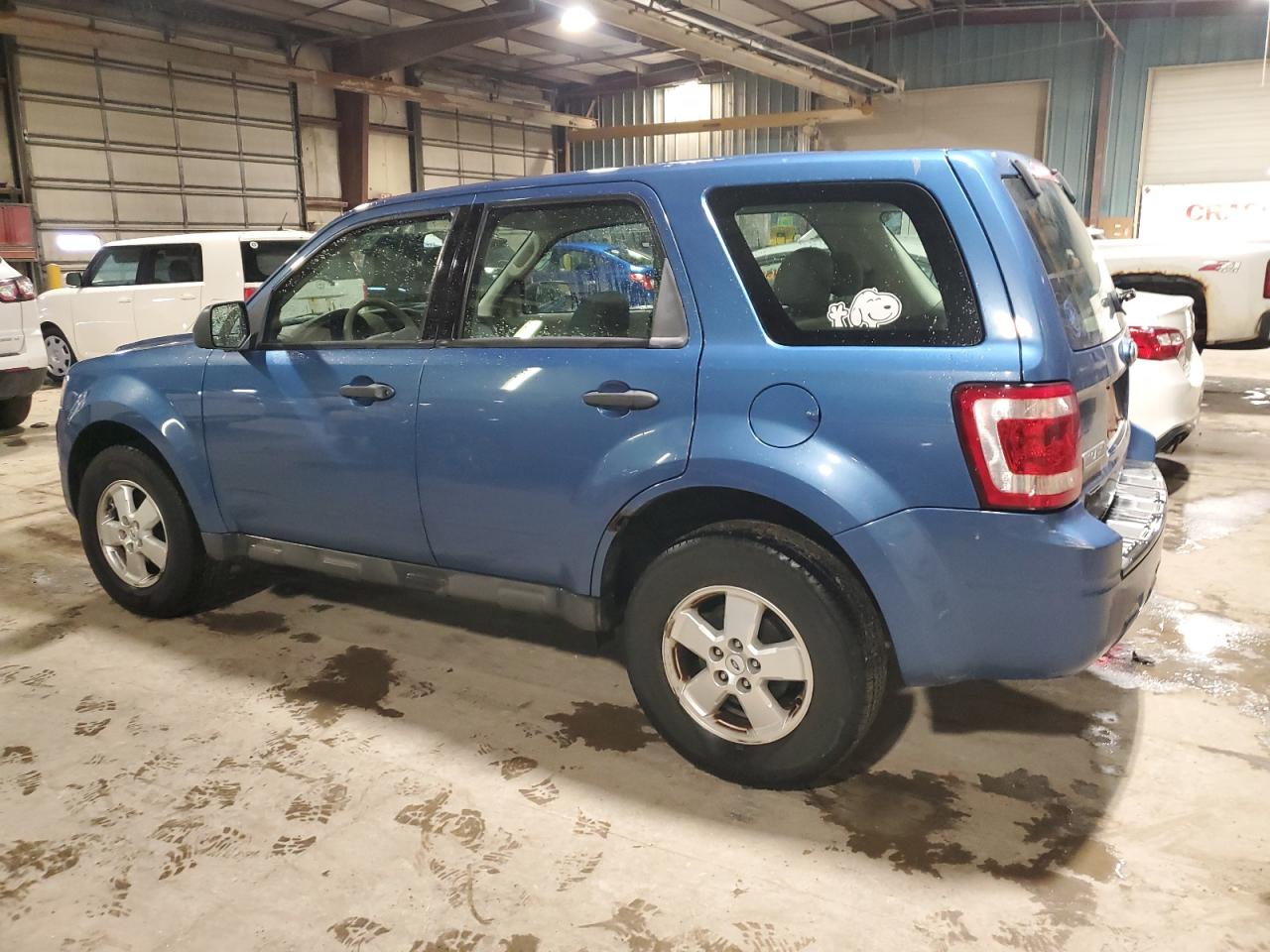 2009 Ford Escape - Image 2