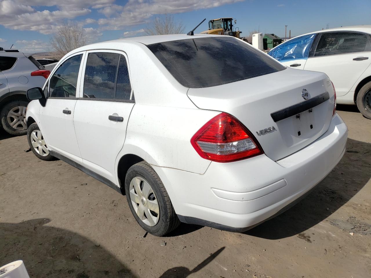 2011 Nissan Versa - Image 2