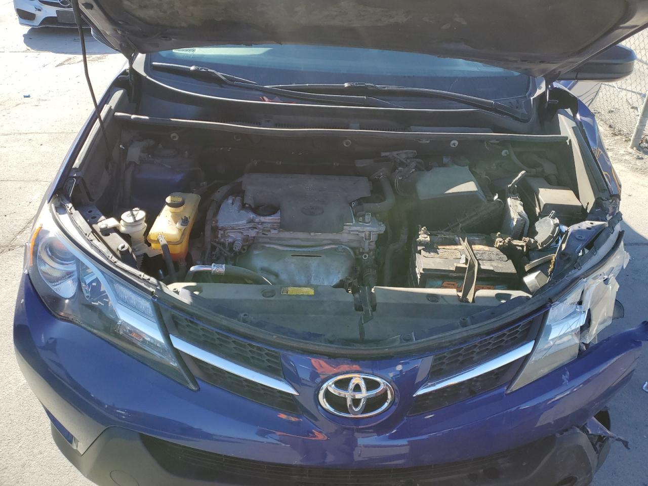 2015 Toyota RAV 4 - Image 12