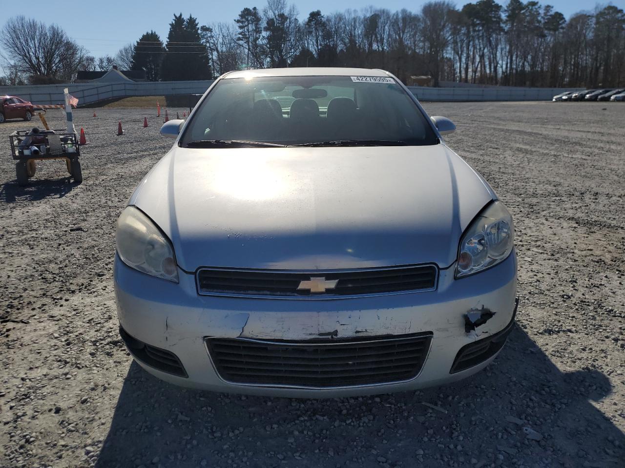 2011 Chevrolet Impala - Image 5