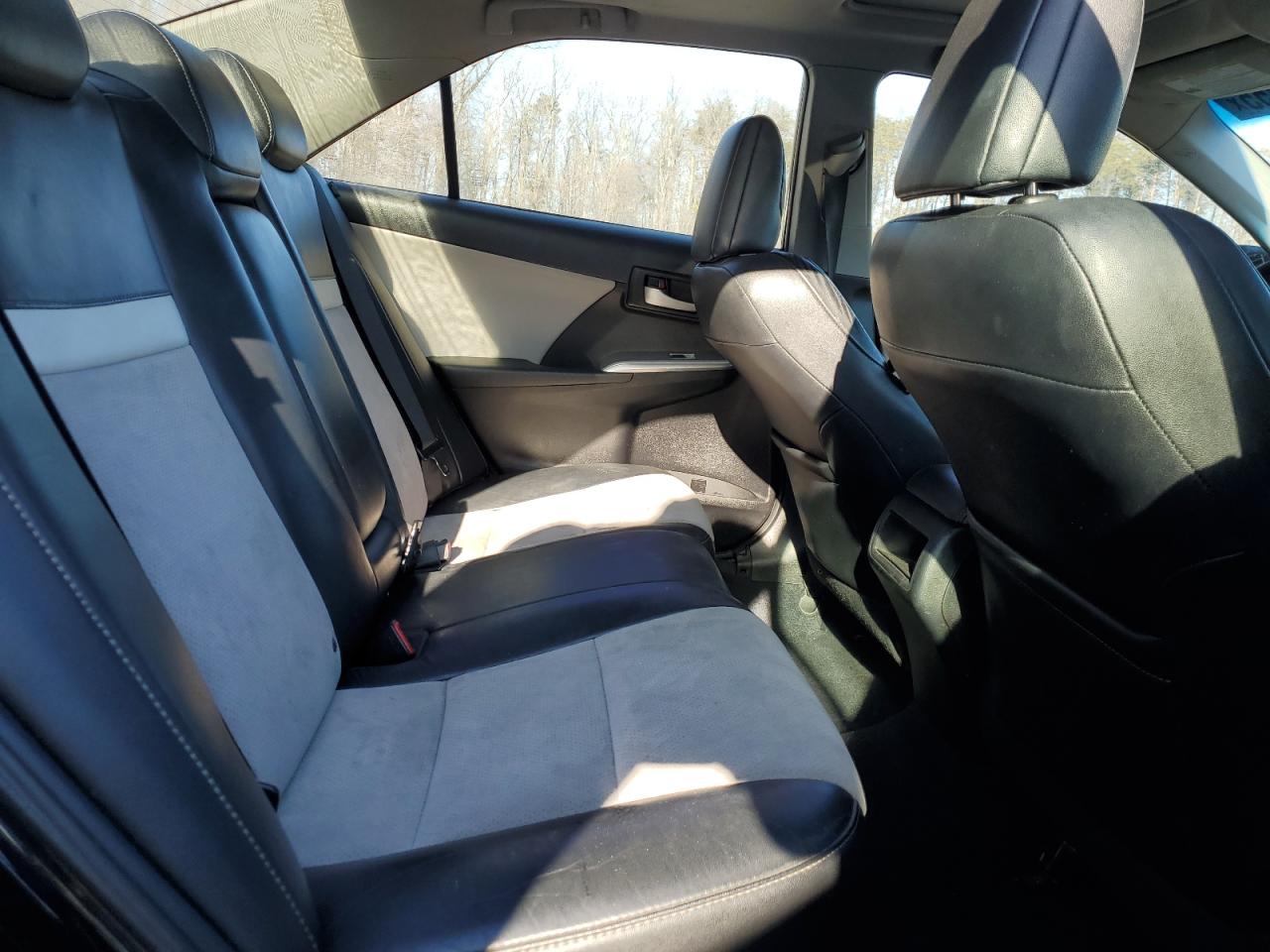 2012 Toyota Camry - Image 10