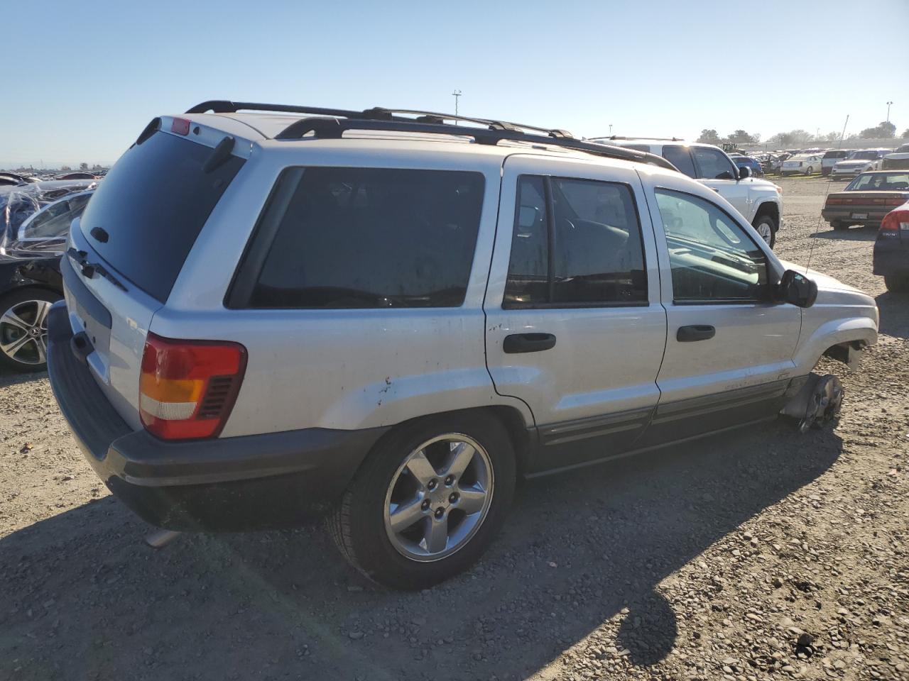2004 Jeep Grand Cherokee - Image 3