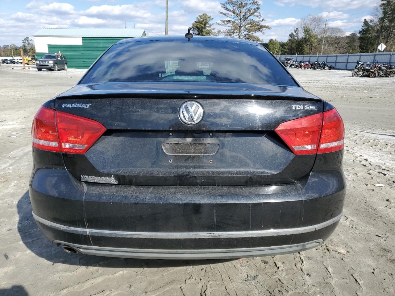 2014 Volkswagen Passat - Image 6