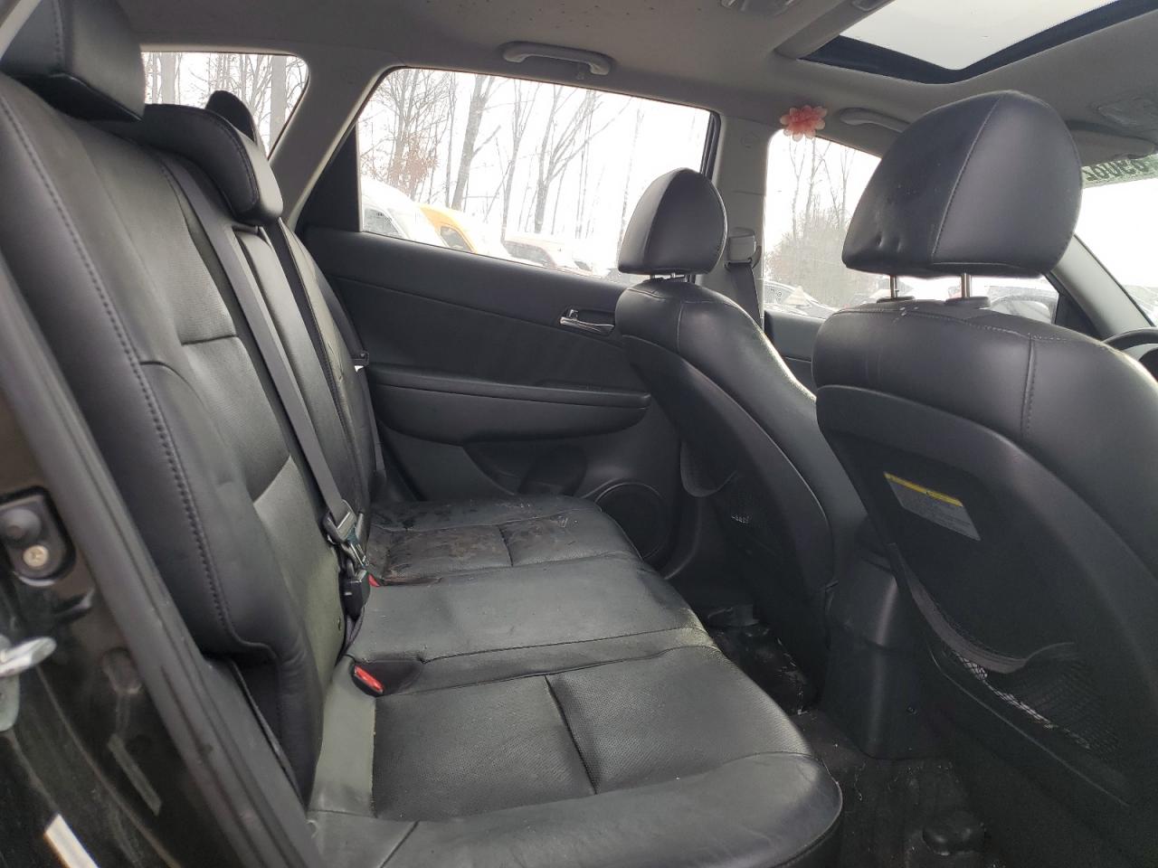 2011 Hyundai Elantra - Image 10