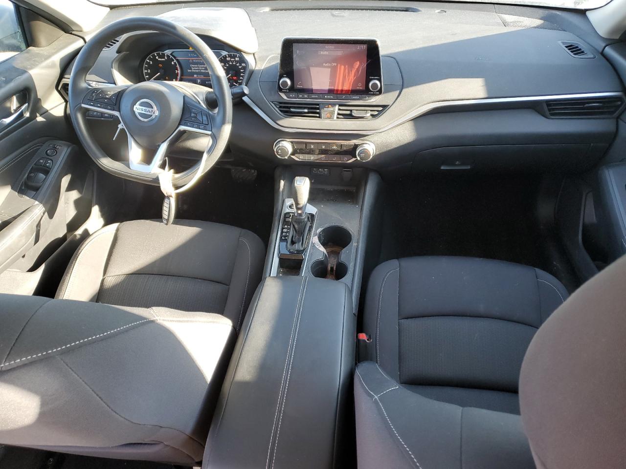 2020 Nissan Altima - Image 8