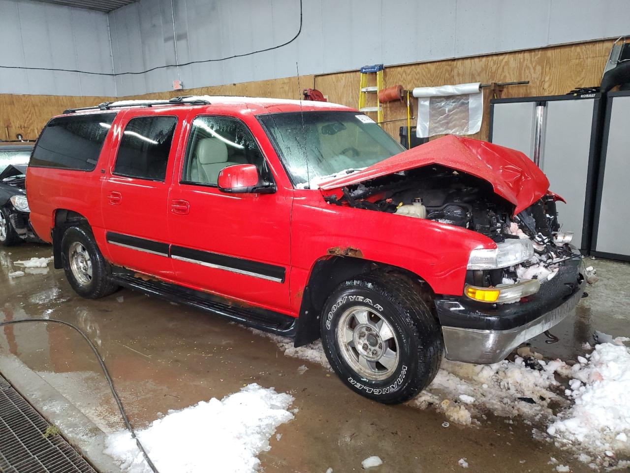 2001 Chevrolet Suburban - Image 4