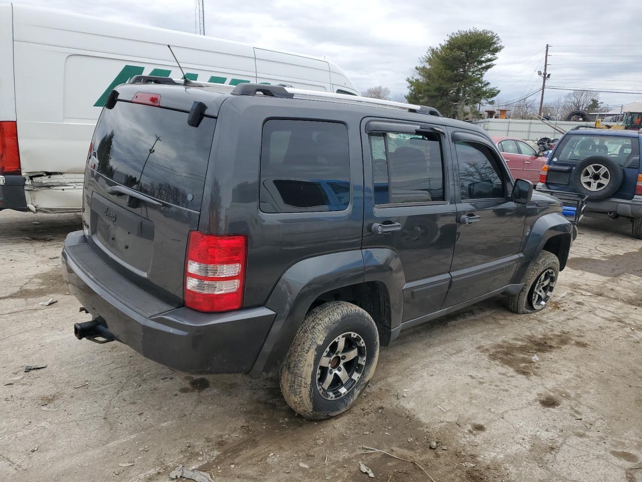 2011 Jeep Liberty (North America) - Image 3