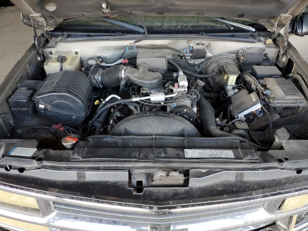 1998 Chevrolet GMT-400 - Image 11