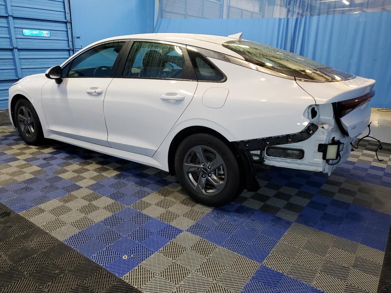 2023 Kia K5 - Image 2