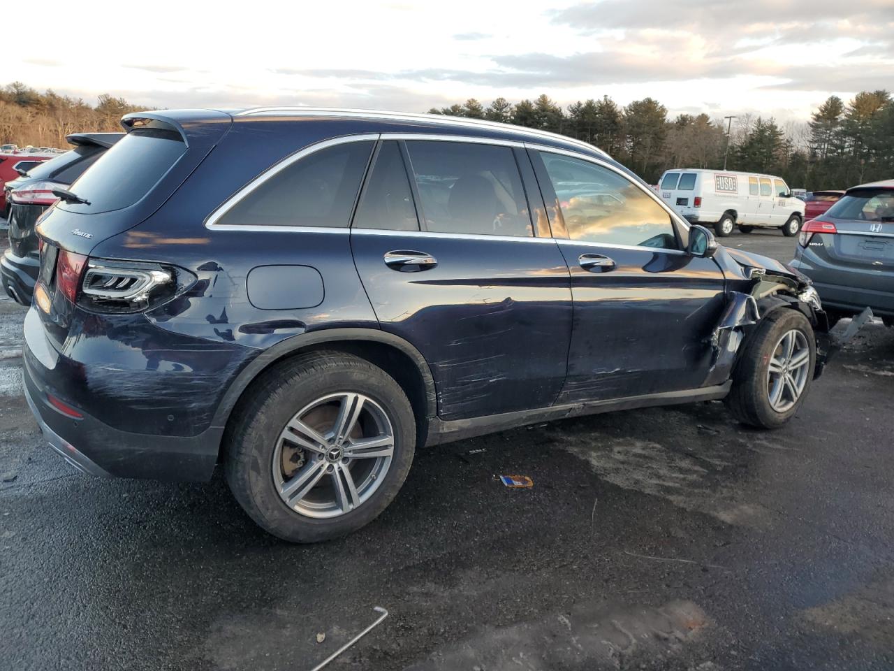 2021 Mercedes-Benz GLC - Image 3