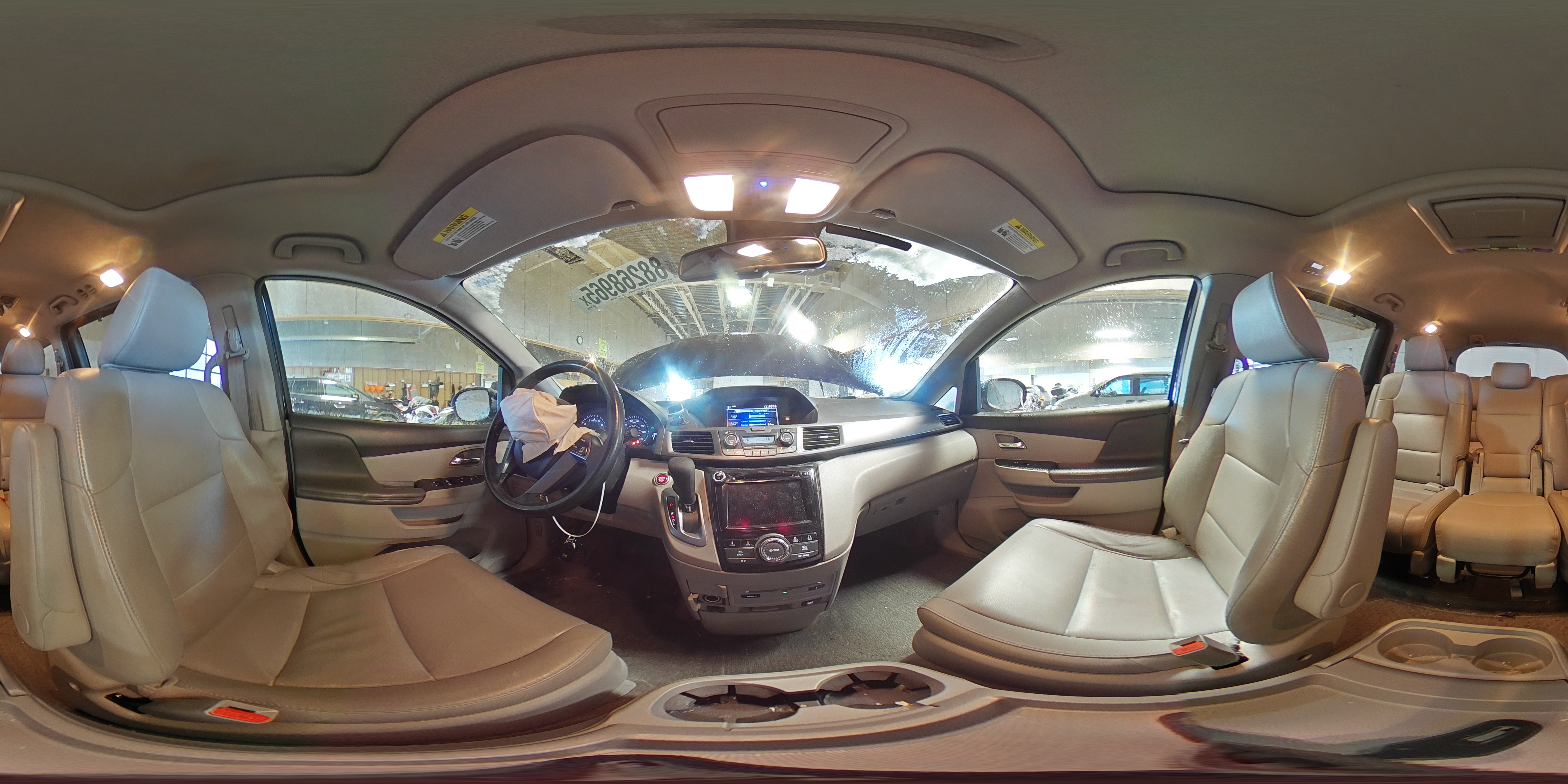 2014 Honda Odyssey - Image 14