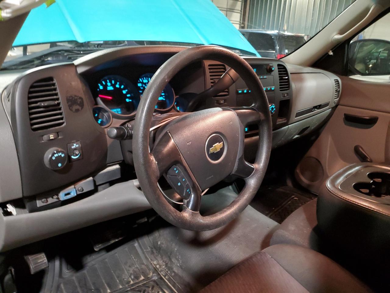 2013 Chevrolet Silverado - Image 8