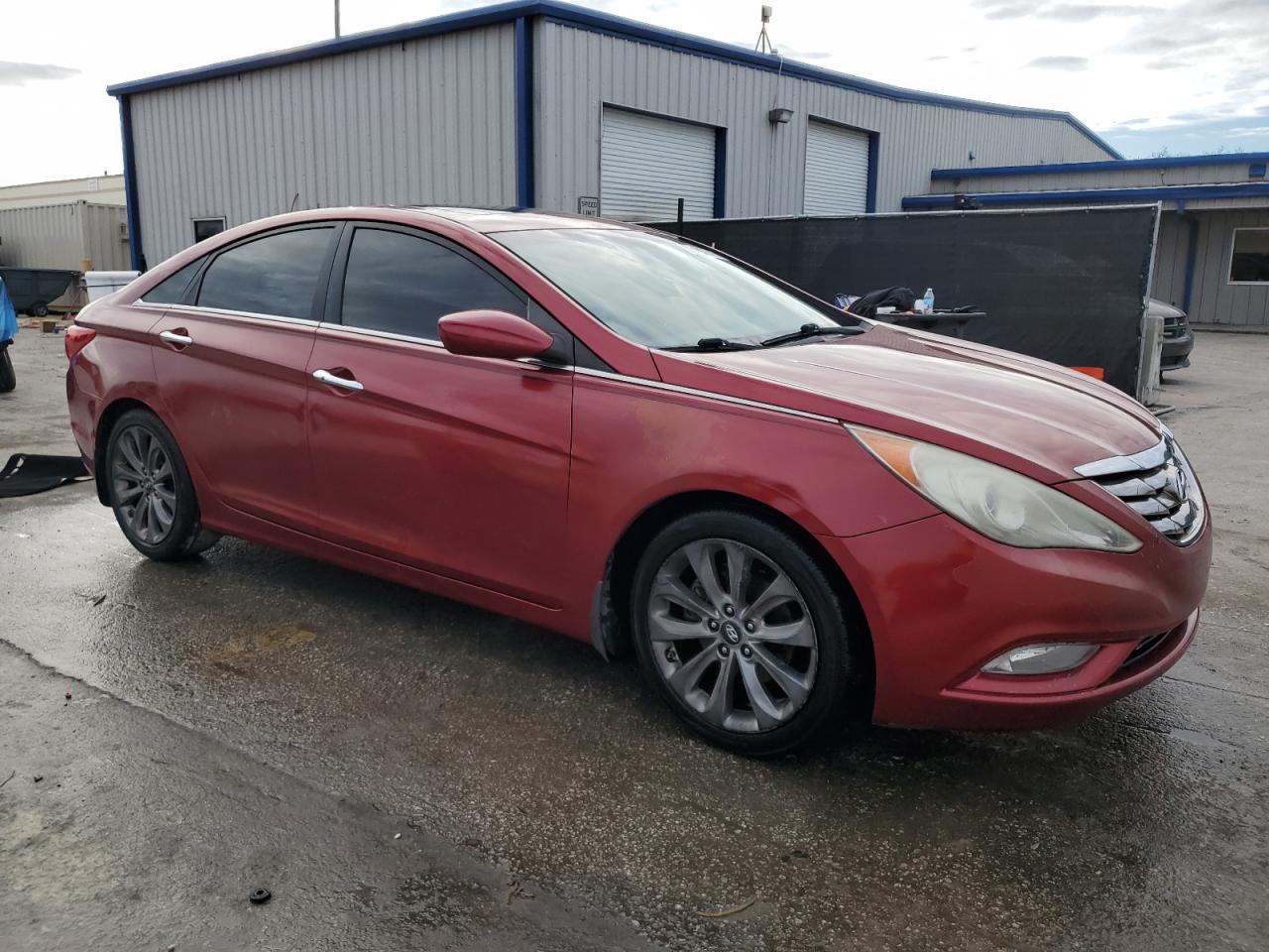 2011 Hyundai Sonata - Image 4
