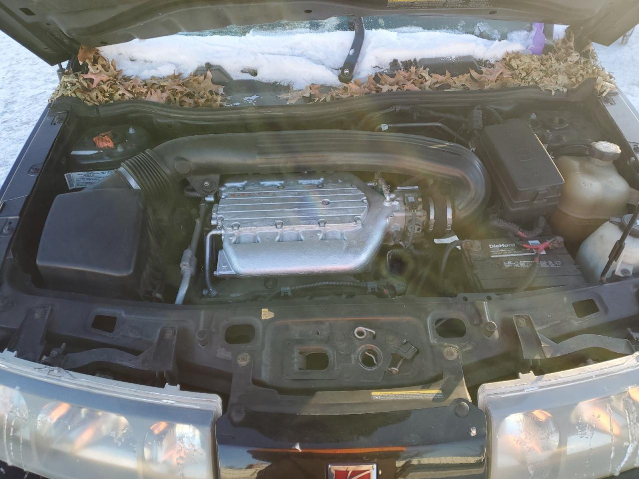 2004 Saturn VUE - Image 12