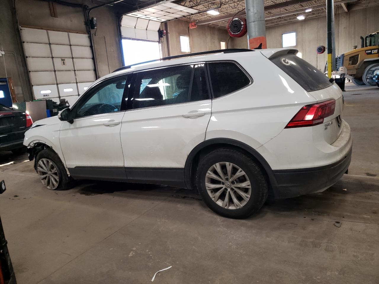 2019 Volkswagen Tiguan - Image 2