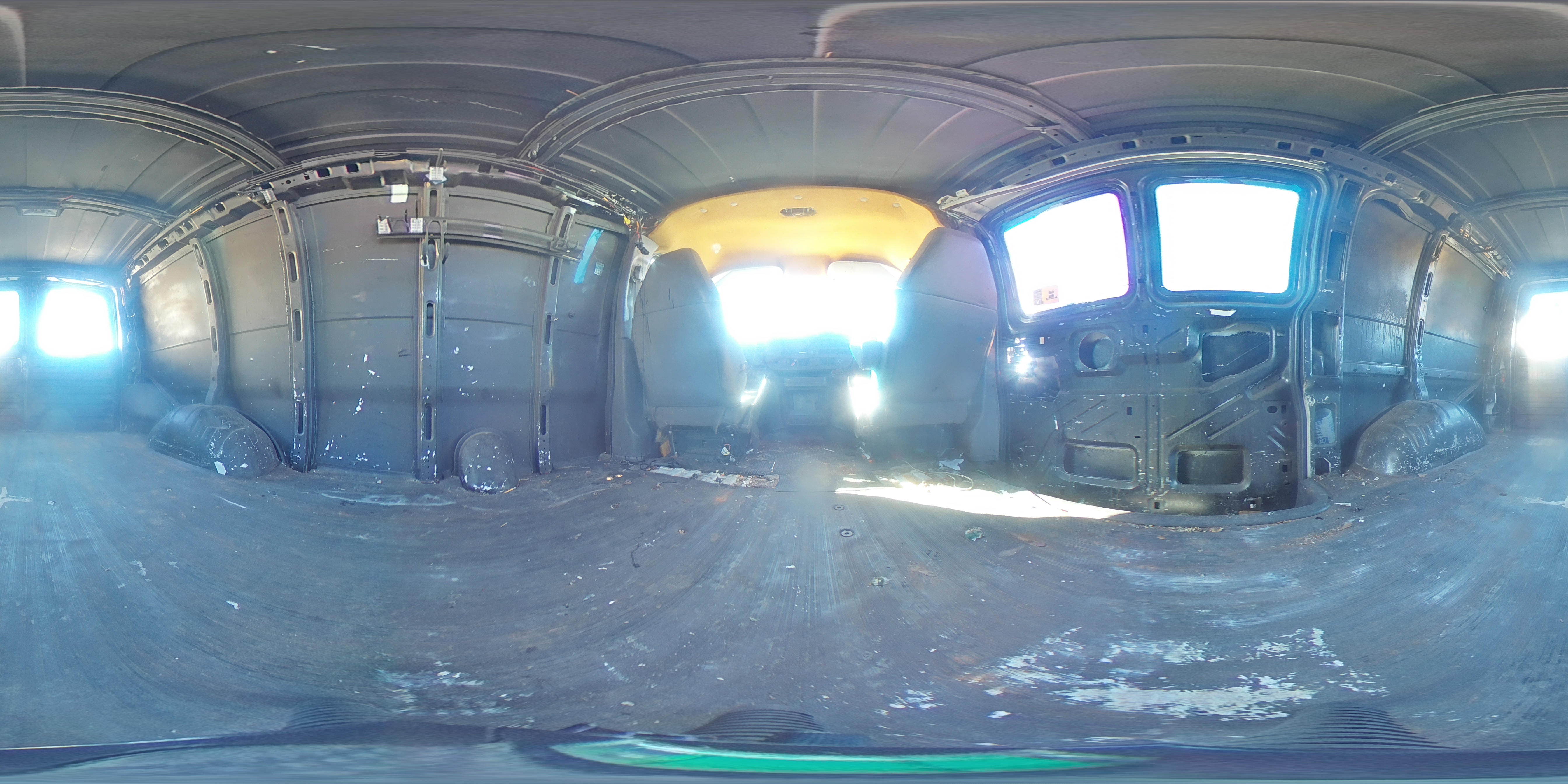2010 Chevrolet Express - Image 14