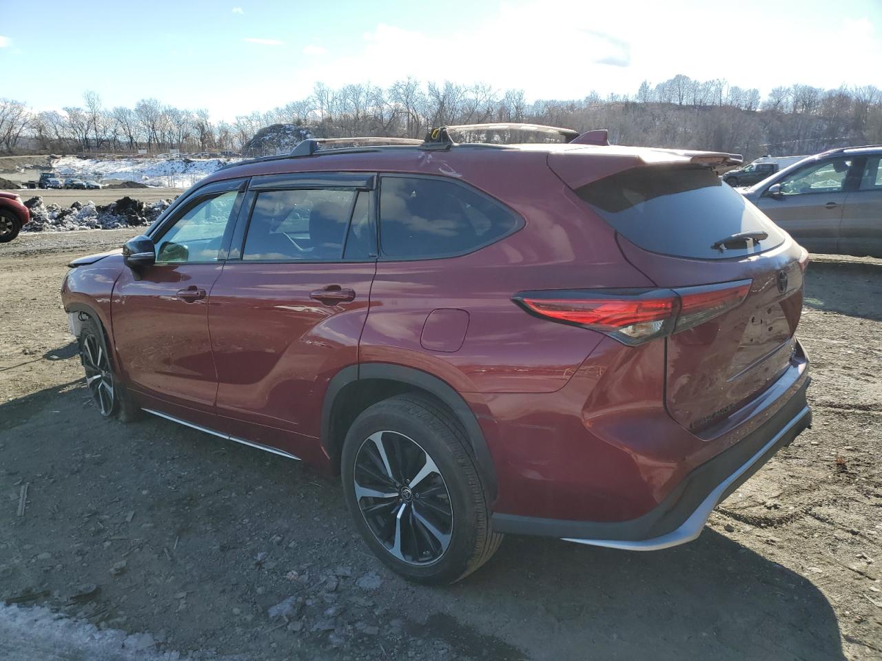 2021 Toyota Highlander - Image 2