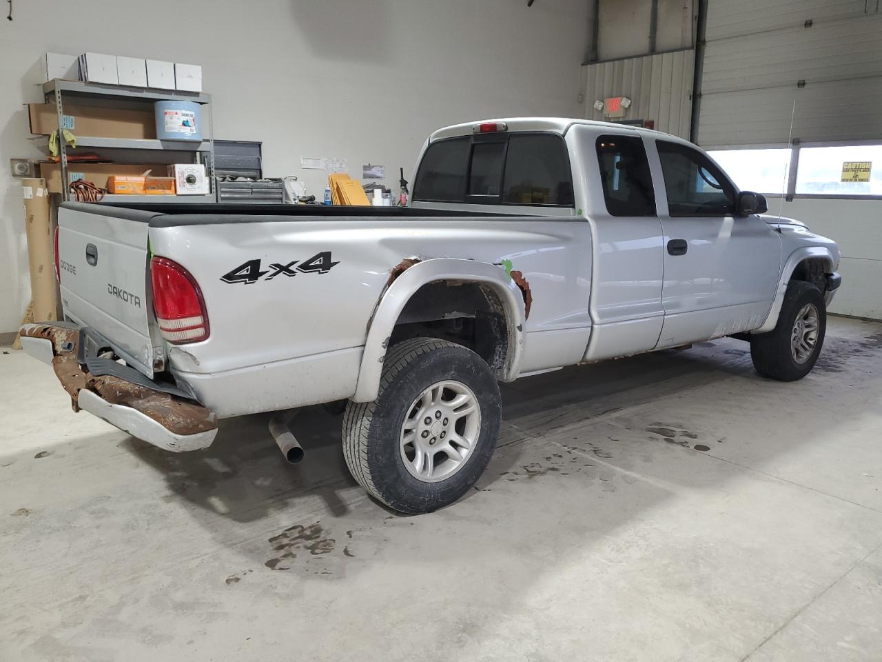 2004 Dodge Dakota - Image 3