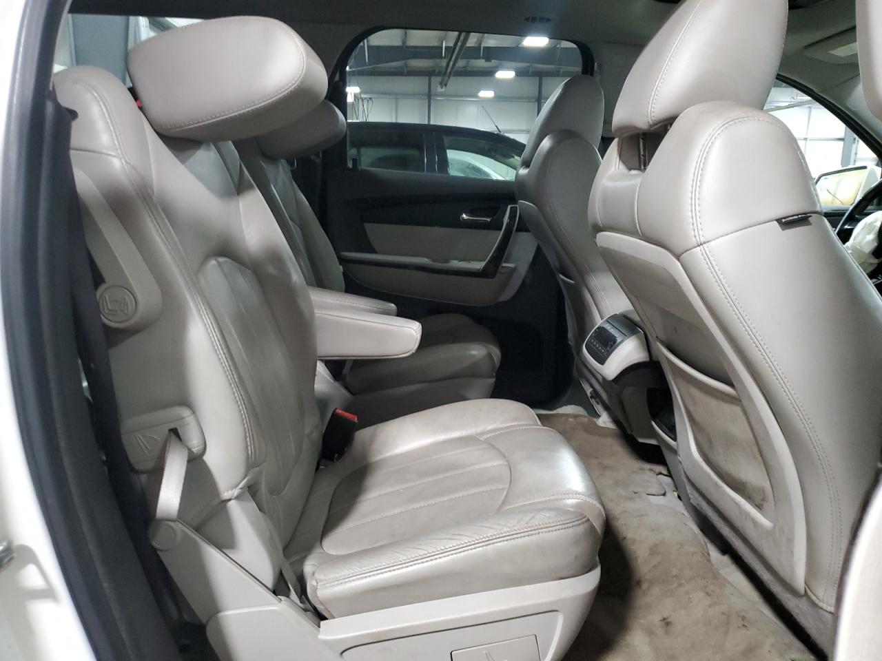 2012 GMC Acadia - Image 11