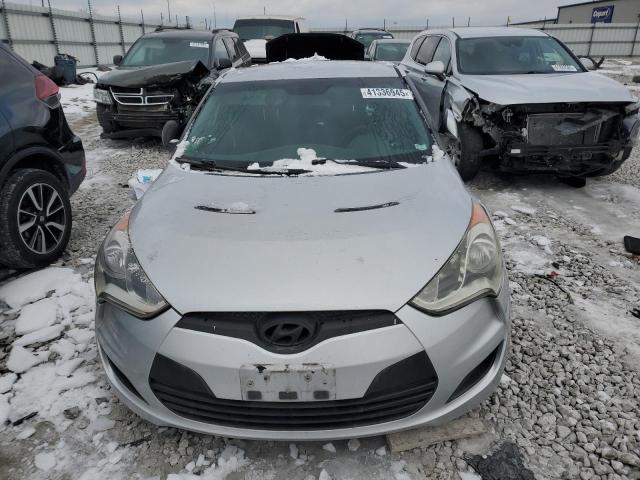  HYUNDAI VELOSTER 2015 Сріблястий