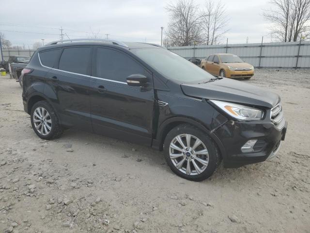  FORD ESCAPE 2017 Czarny