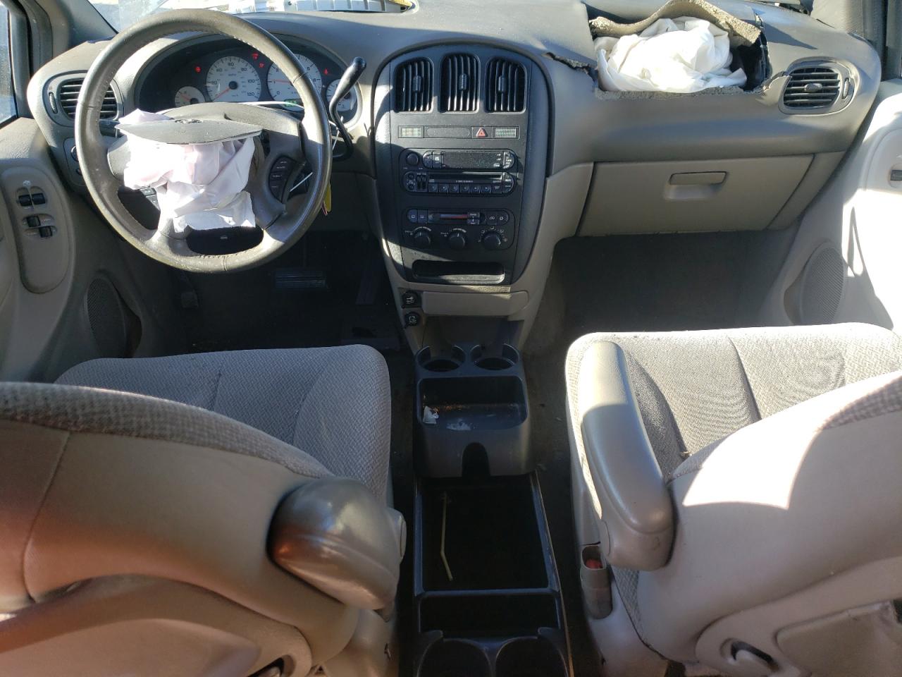 2004 Dodge Caravan - Image 8