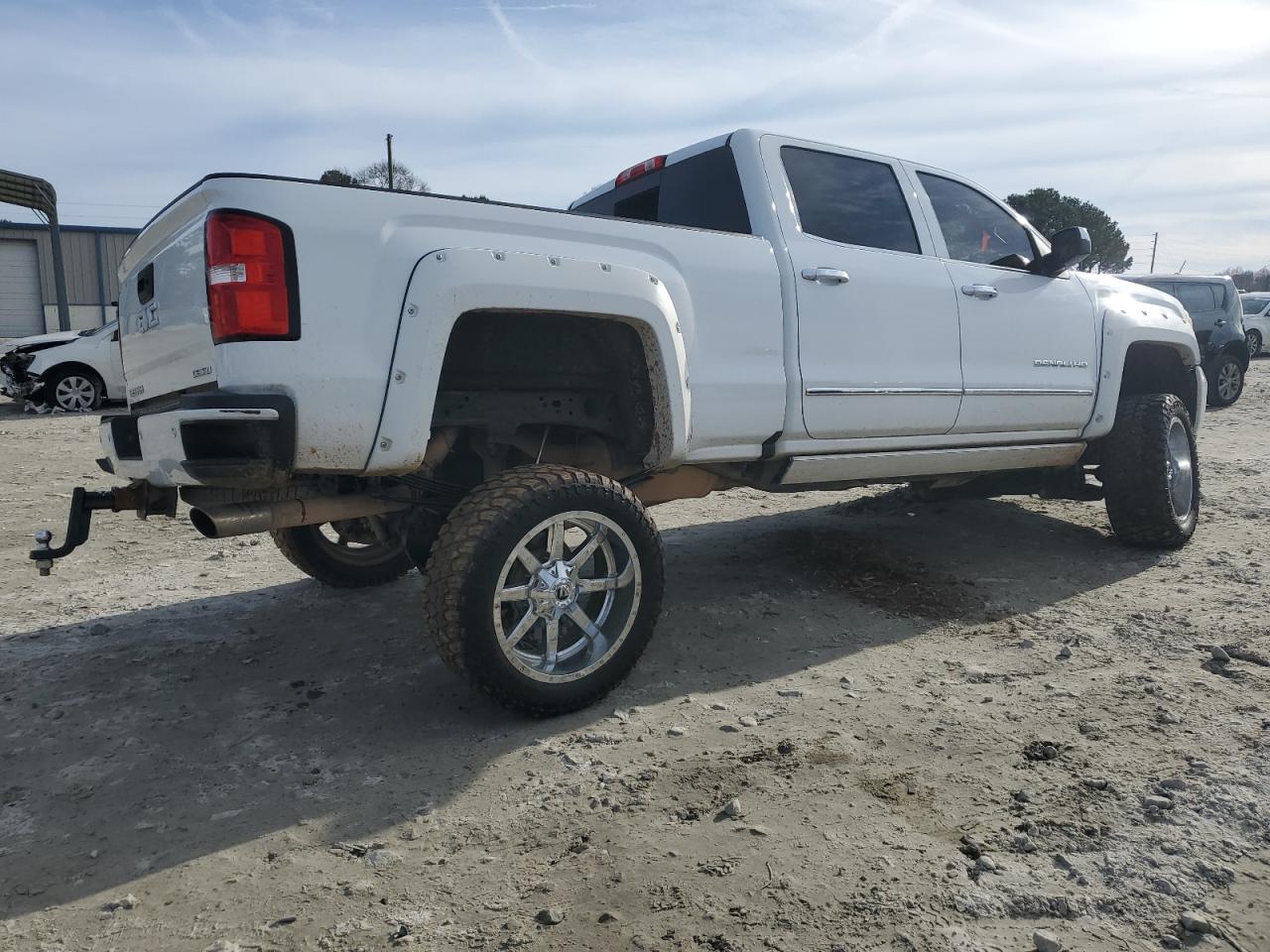 2017 GMC Sierra - Image 3