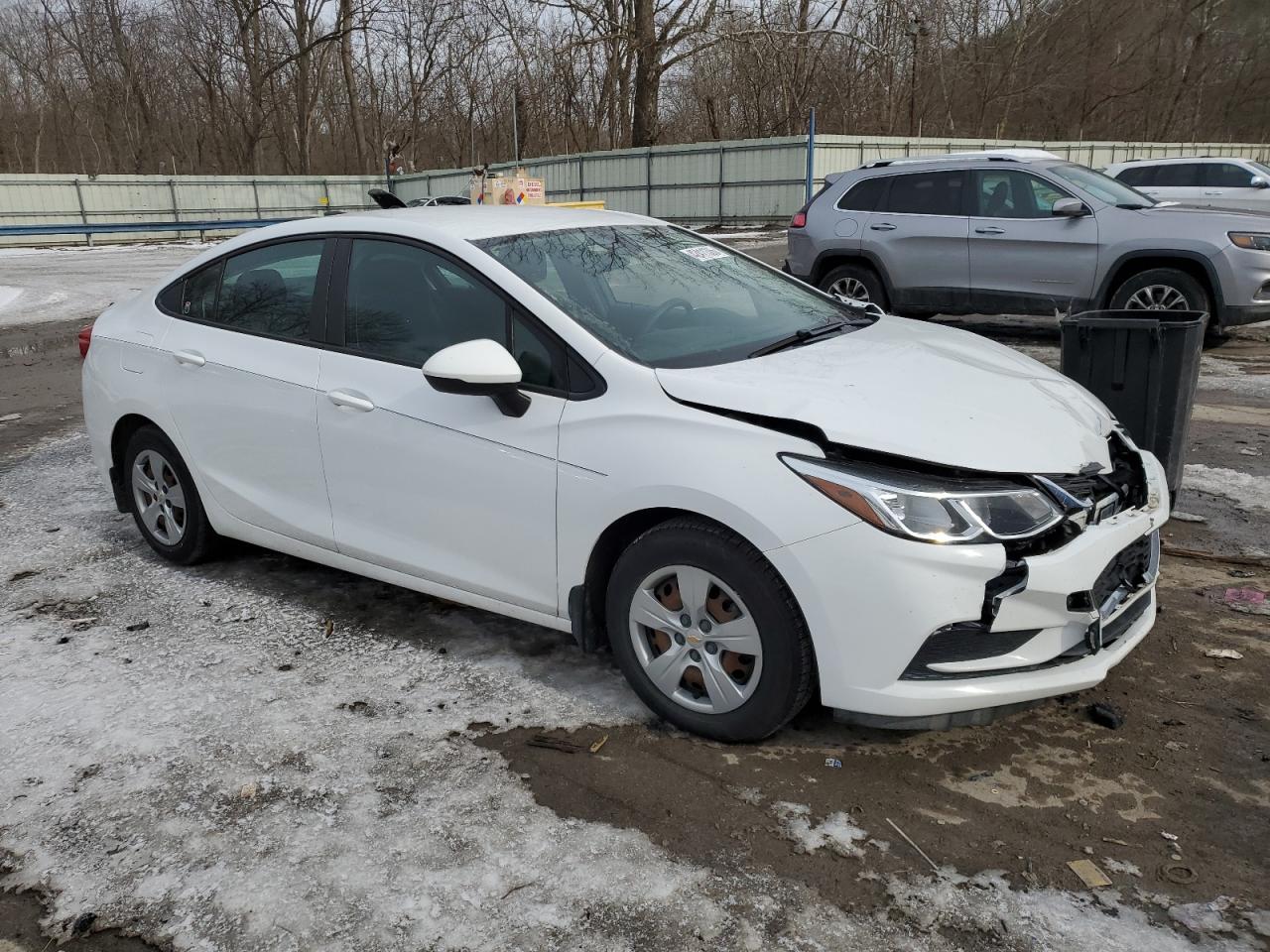 2017 Chevrolet Cruze - Image 4