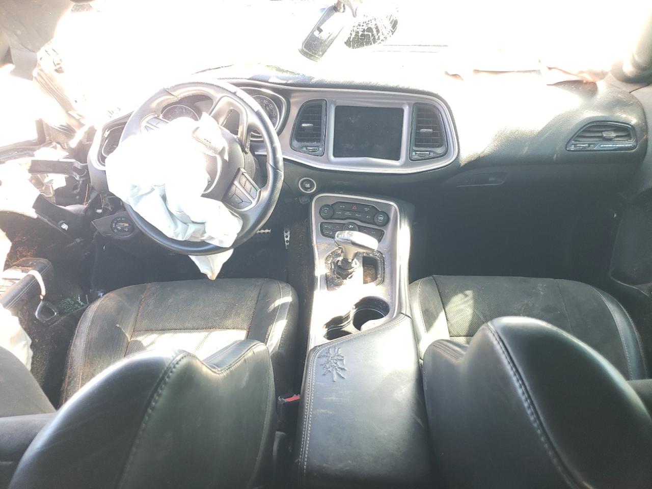 2019 Dodge Challenger - Image 8