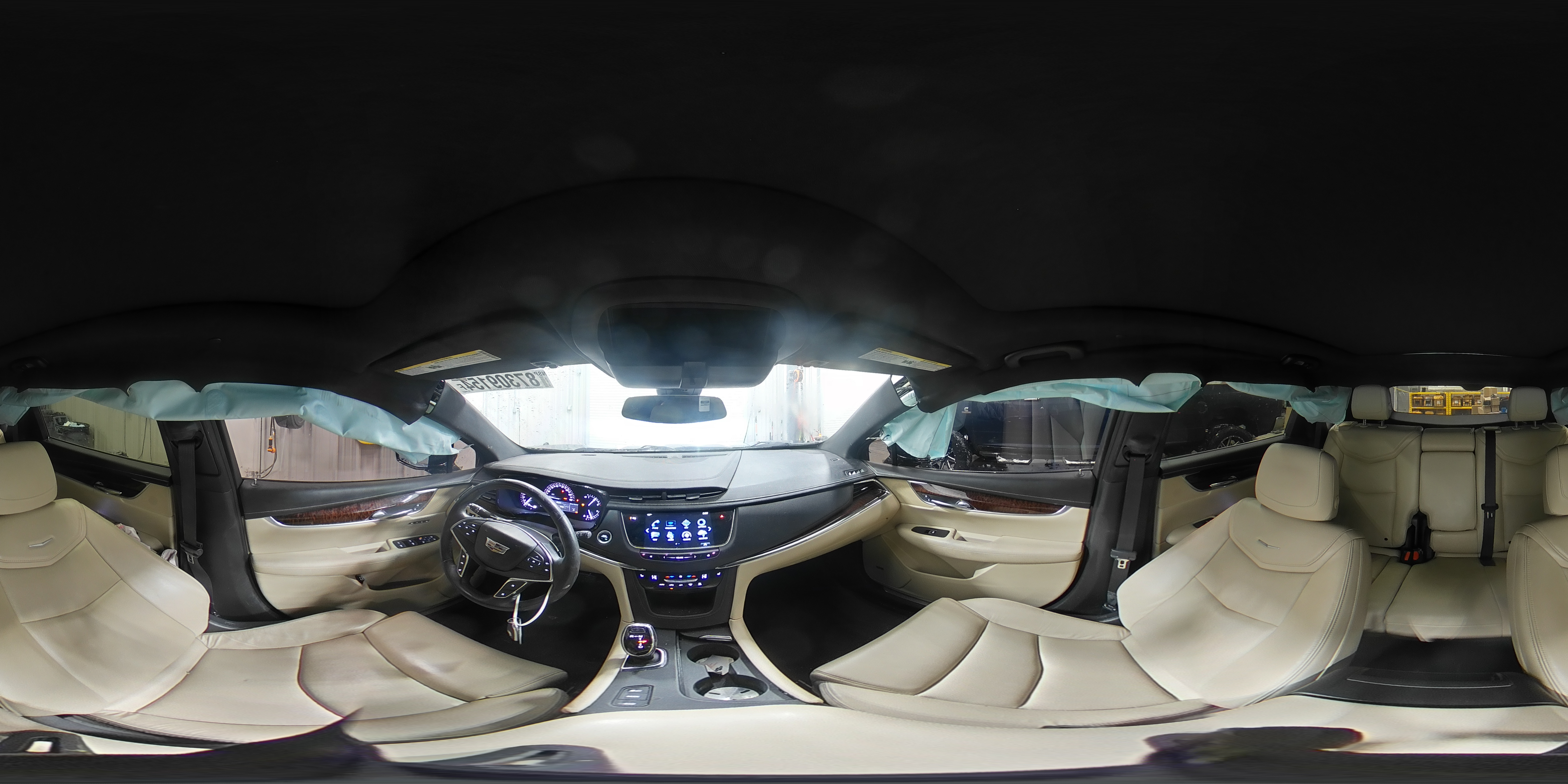 2017 Cadillac XT5 - Image 13