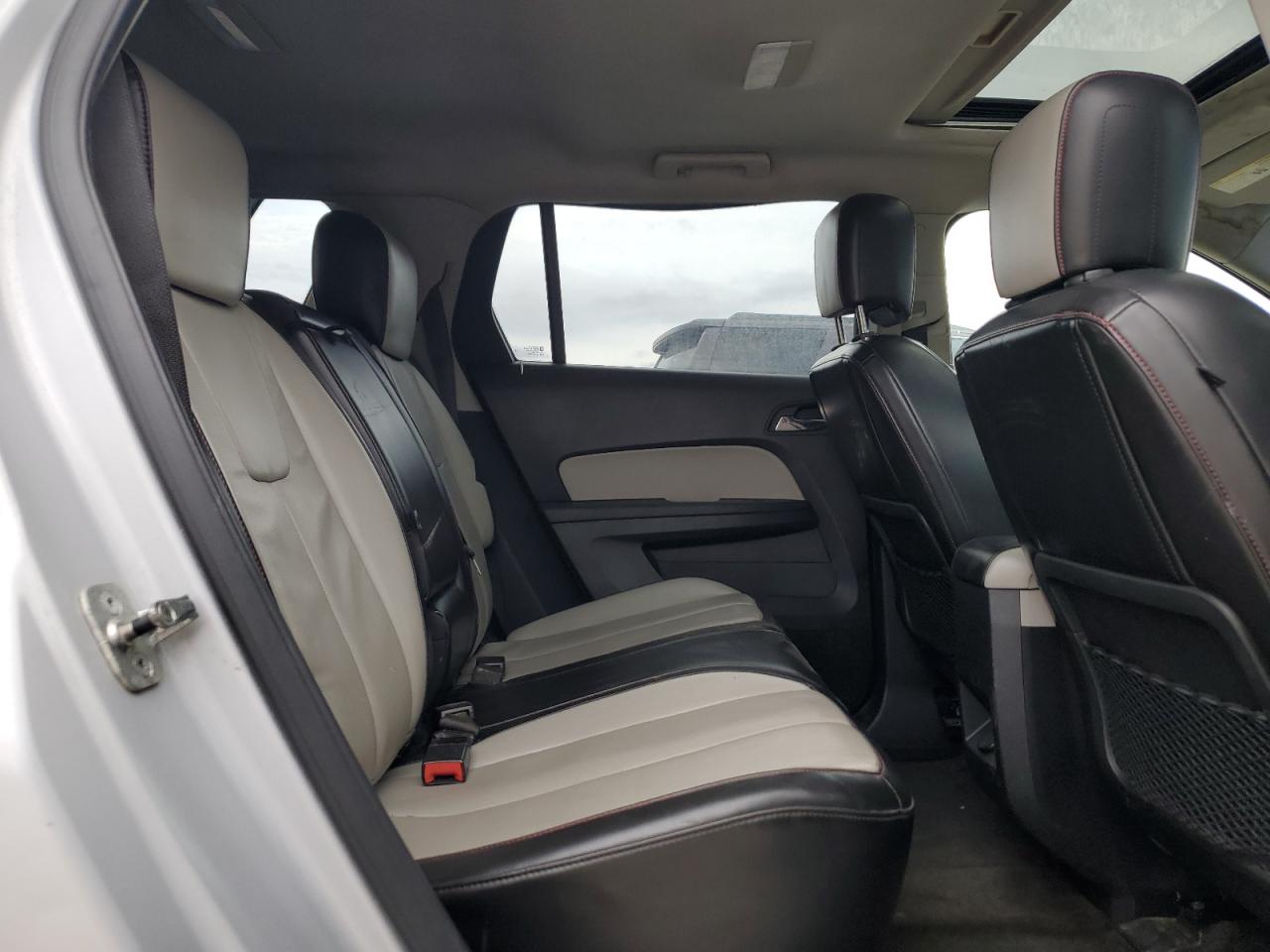 2010 GMC Terrain - Image 11