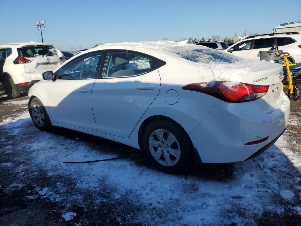 2016 Hyundai Elantra - Image 2