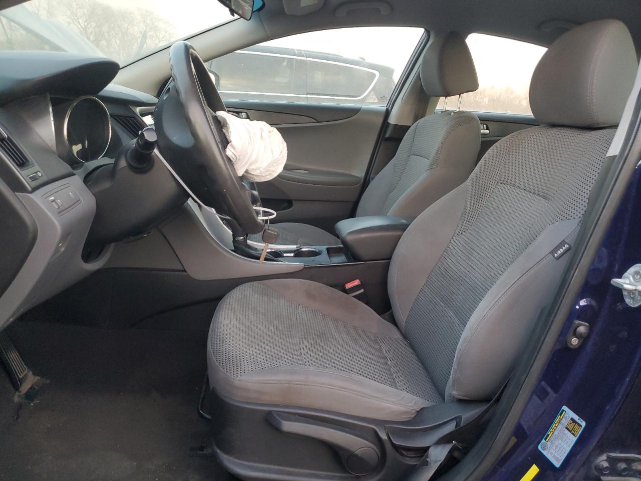 2011 Hyundai Sonata - Image 7