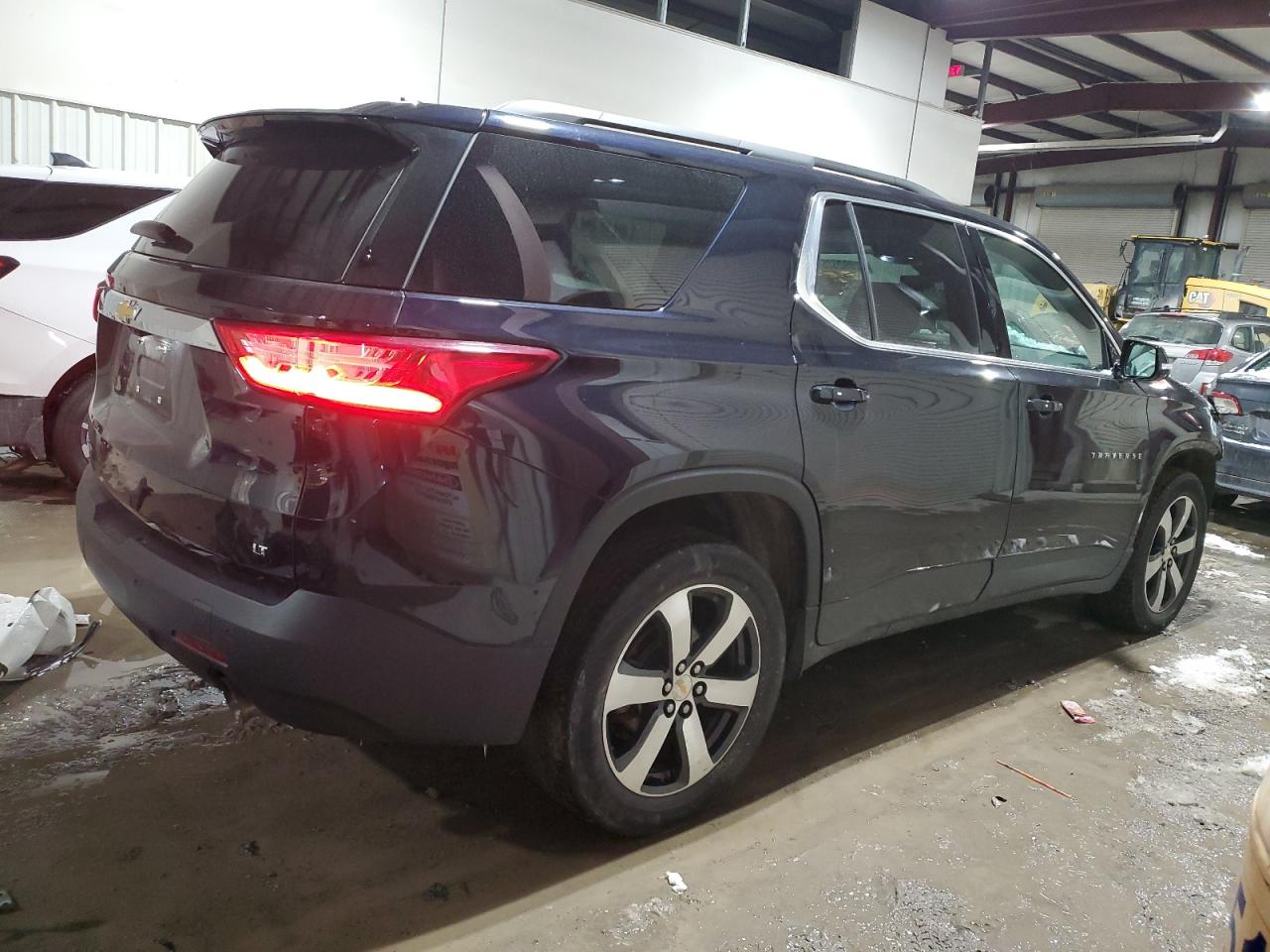 2020 Chevrolet Traverse - Image 3
