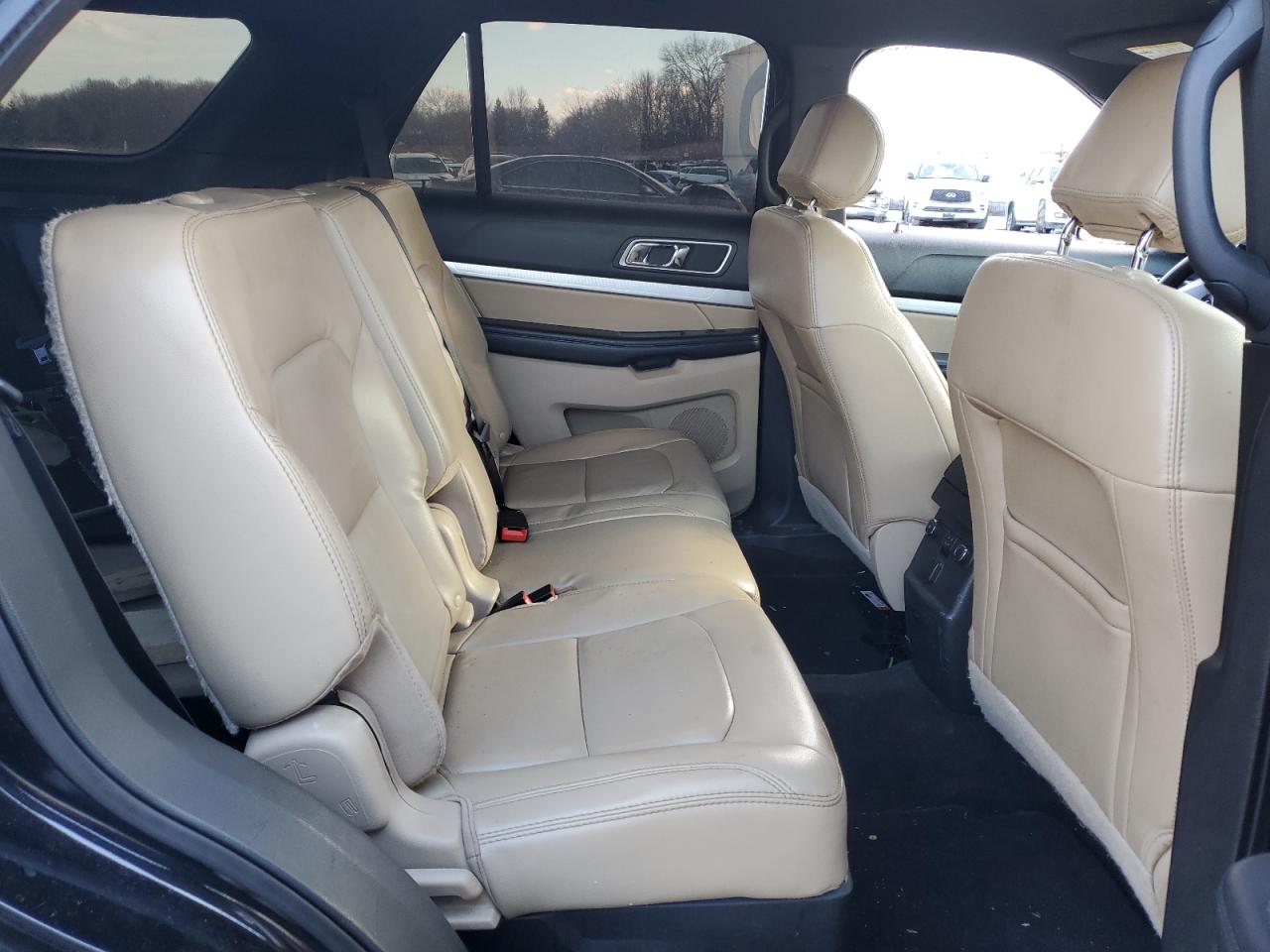 2017 Ford Explorer - Image 11