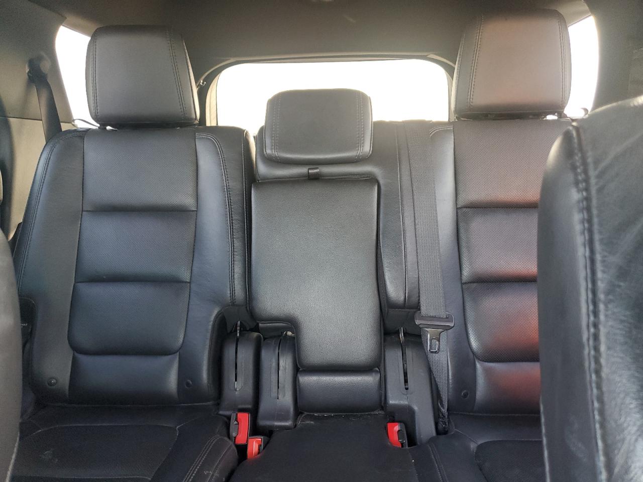 2015 Ford Explorer - Image 10