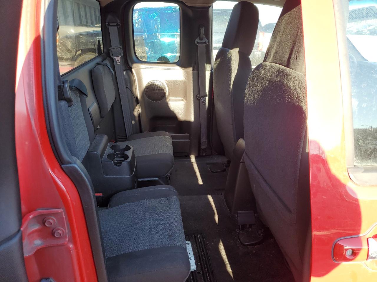 2011 Chevrolet Colorado - Image 10