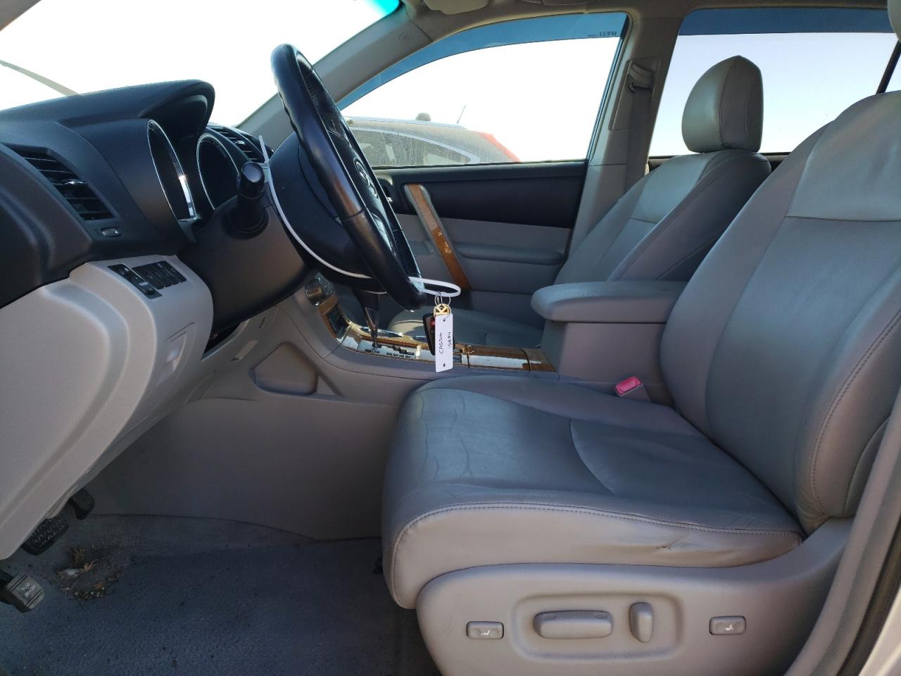2010 Toyota Highlander - Image 7