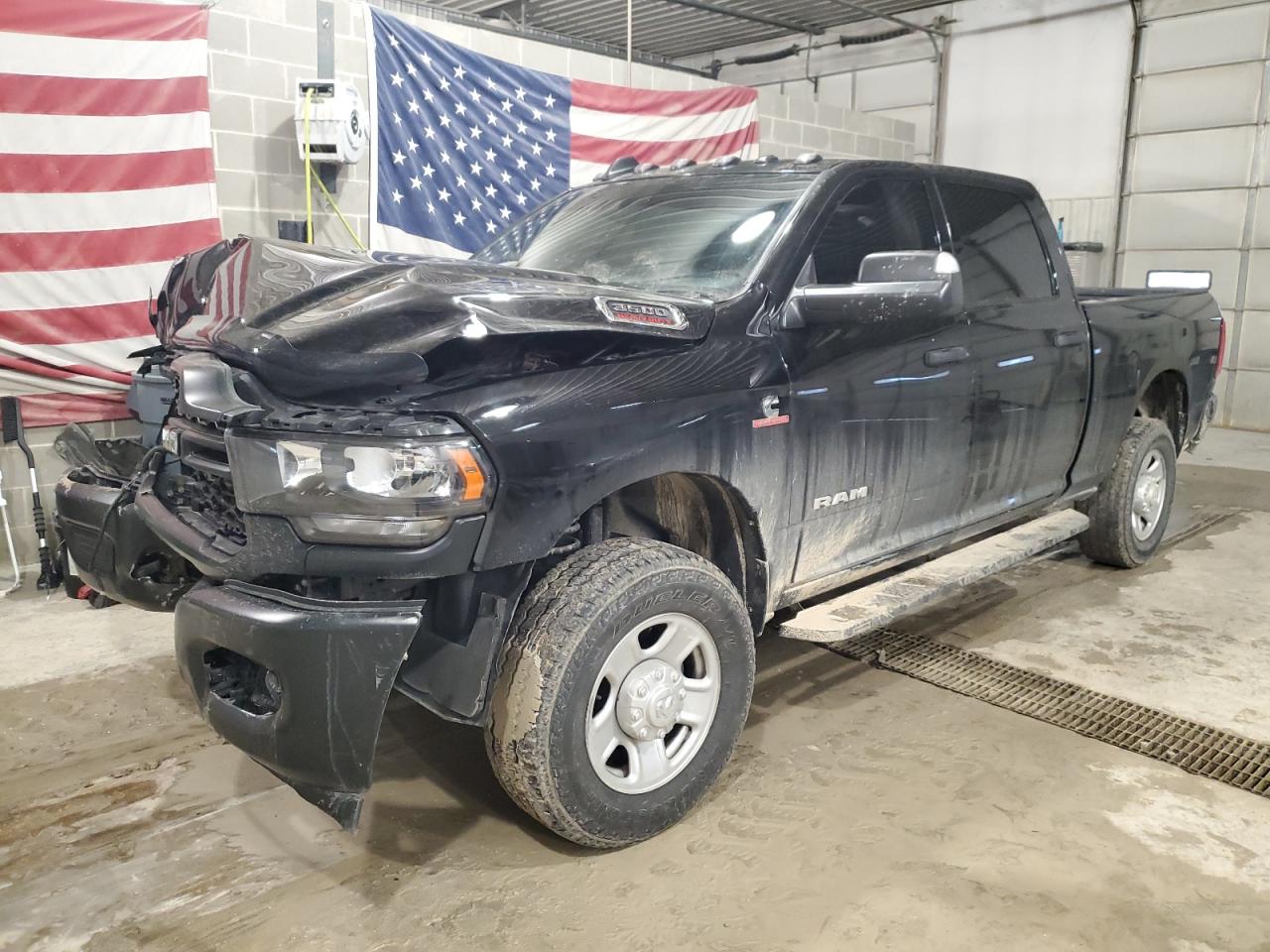 2022 Ram 3500 Tradesman zu verkaufen in Columbia, MO - Front End