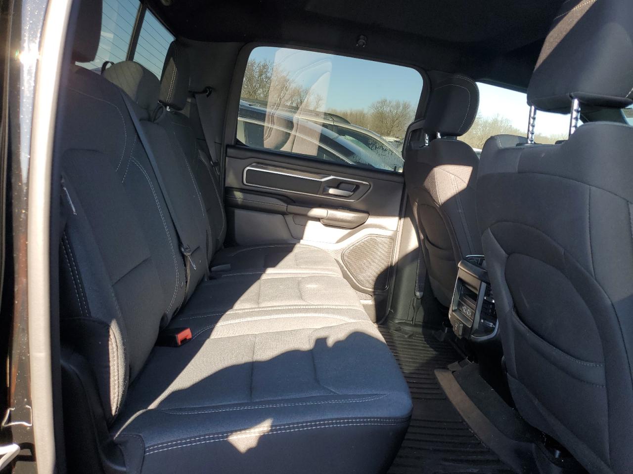 2022 RAM 1500 - Image 11
