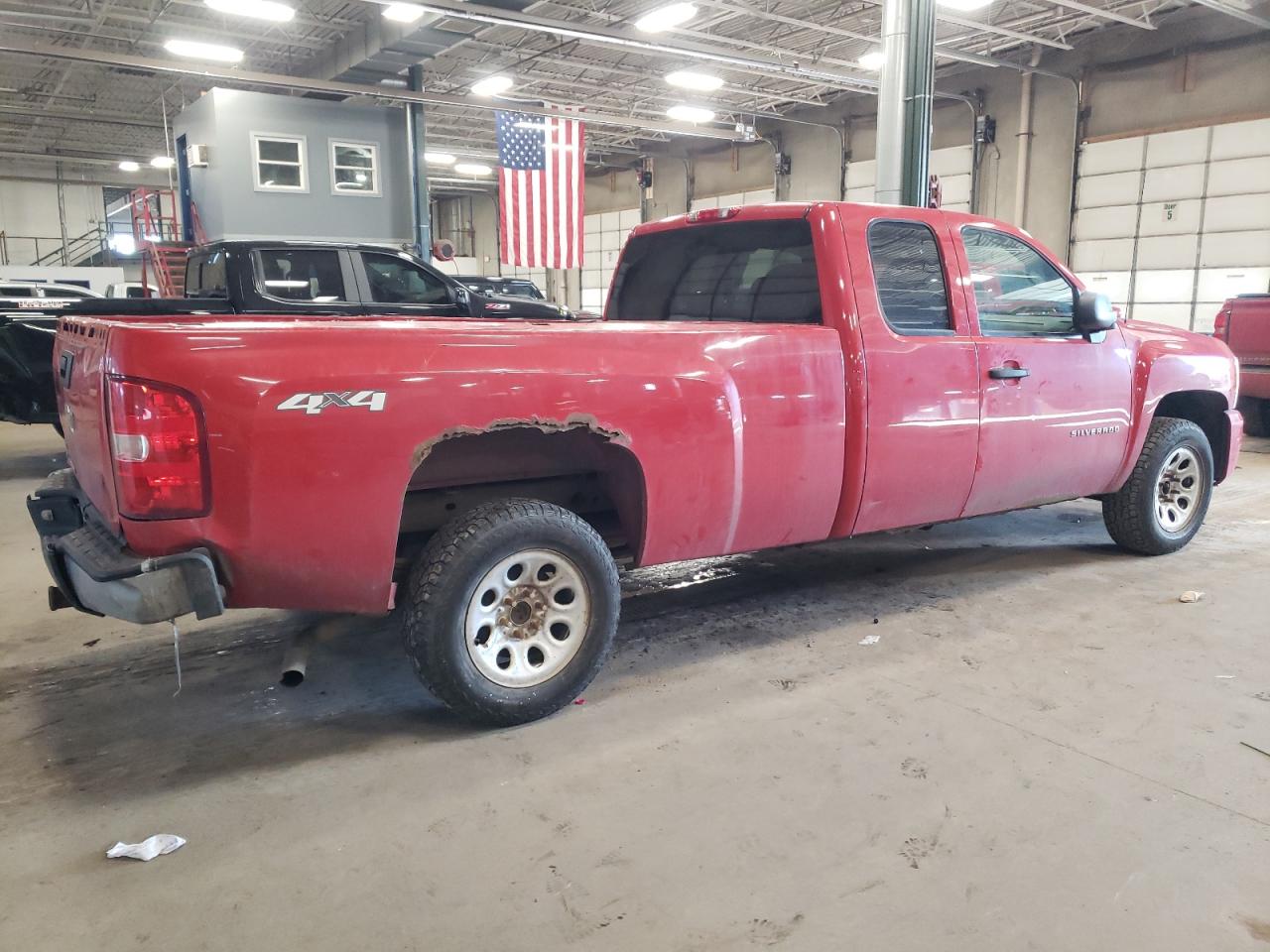 2011 Chevrolet Silverado - Image 3