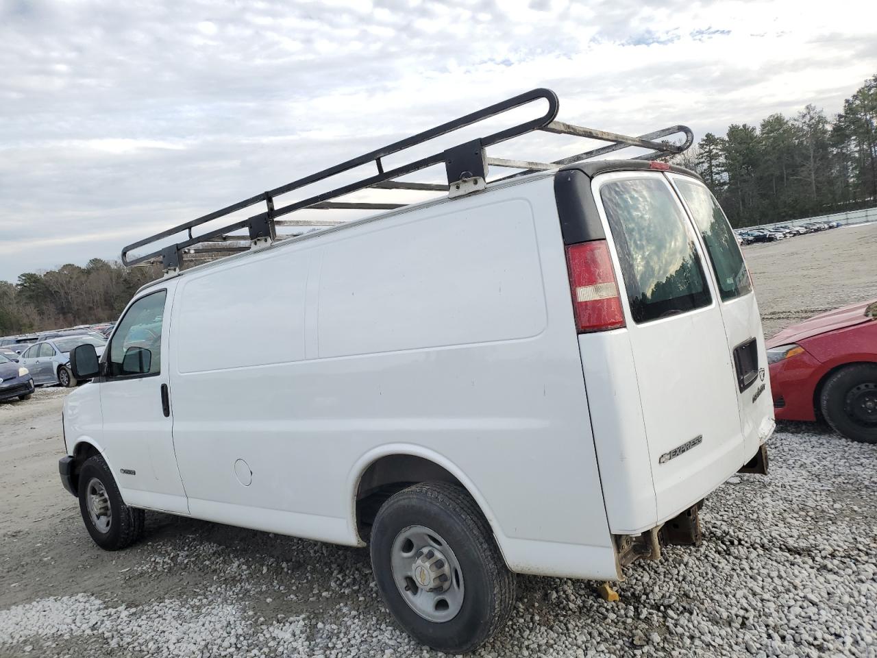 2004 Chevrolet Express - Image 2