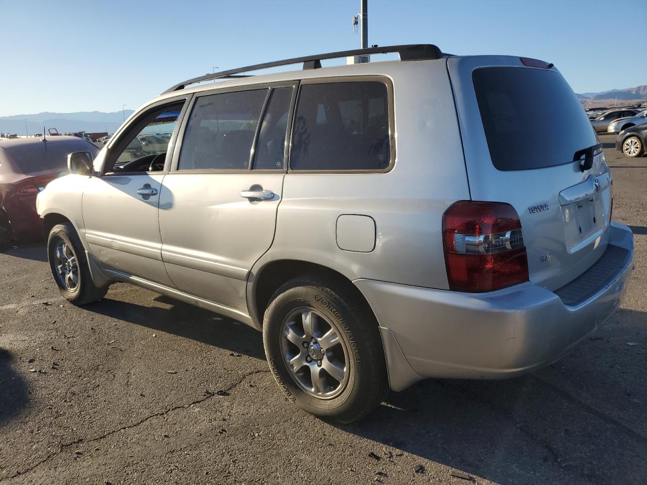 2004 Toyota Highlander - Image 2