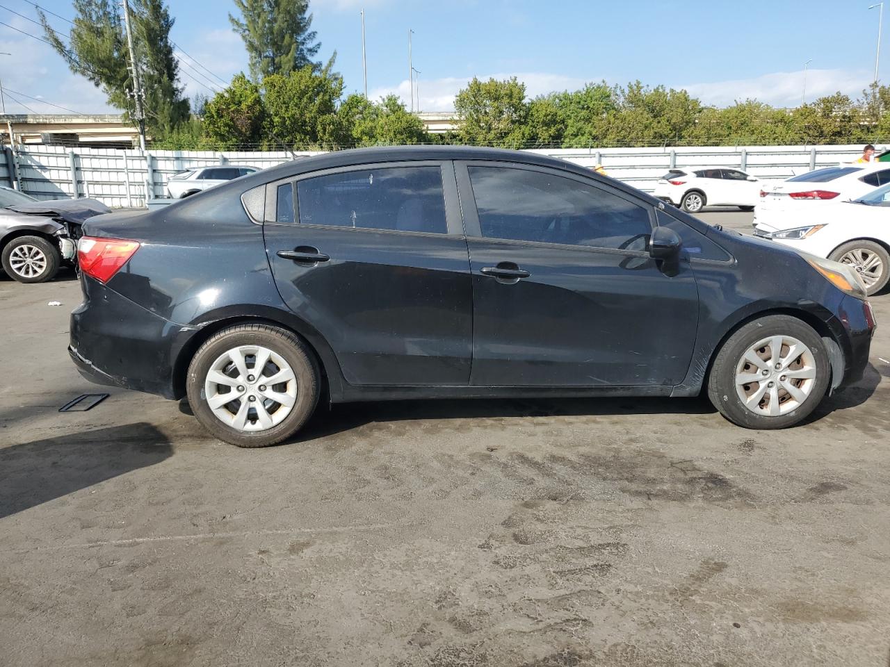 2013 Kia Rio - Image 3