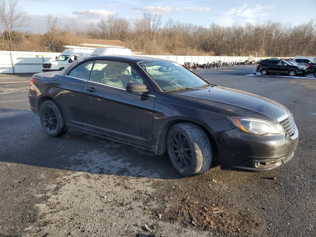 2011 Chrysler 200 - Image 4