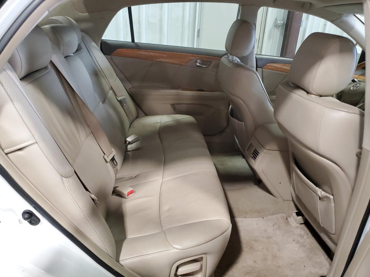 2007 Toyota Avalon - Image 10