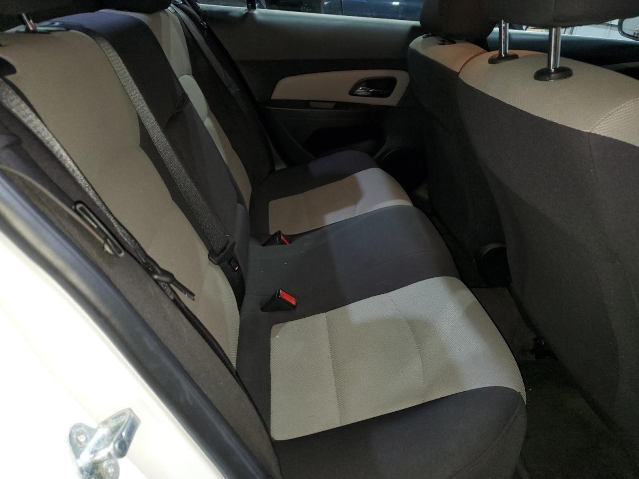2012 Chevrolet Cruze - Image 10